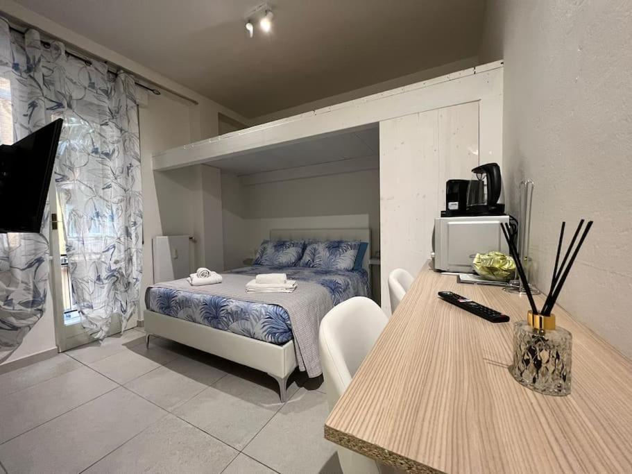 Tiny & Cosy Studio Flat In 코모 외부 사진