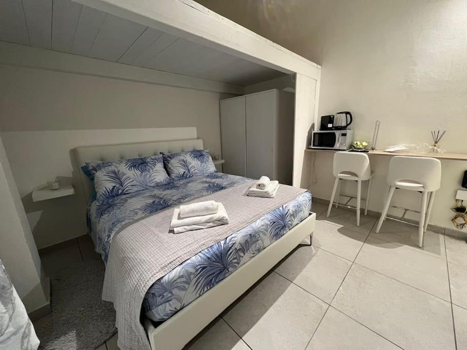 Tiny & Cosy Studio Flat In 코모 외부 사진