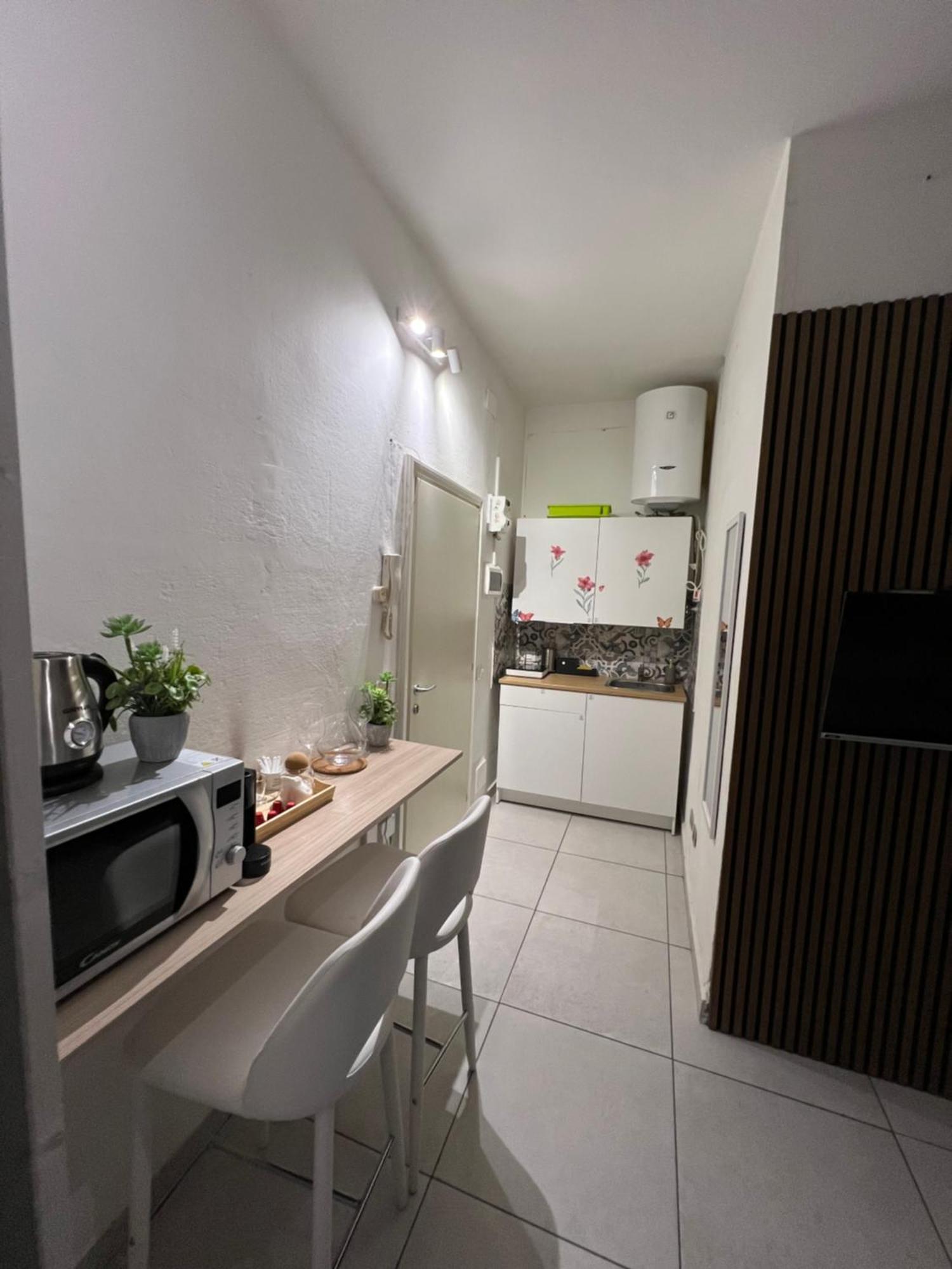 Tiny & Cosy Studio Flat In 코모 외부 사진